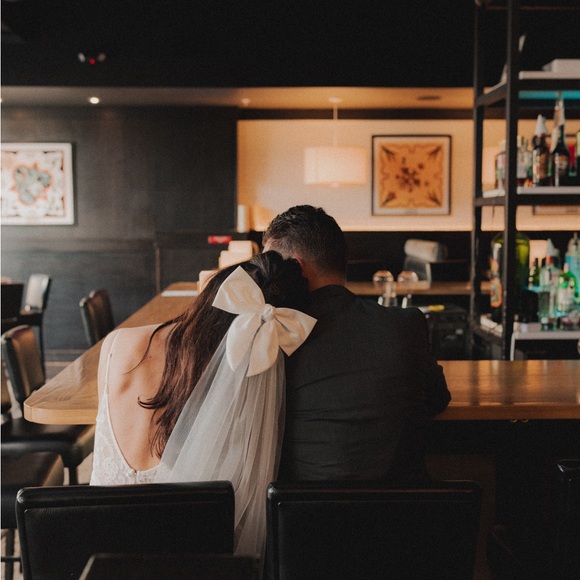 White wedding dress - Picture 8 of 8